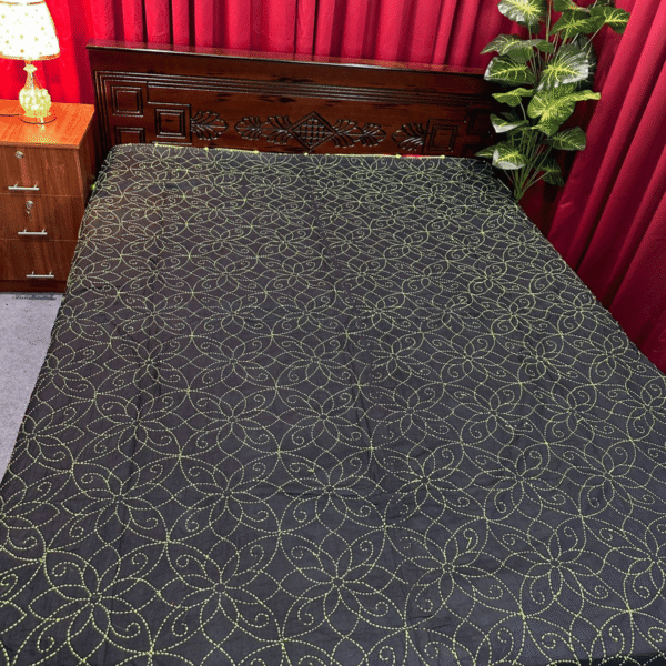 ব্ল্যাক কালার সুজনি নকশি কাঁথা