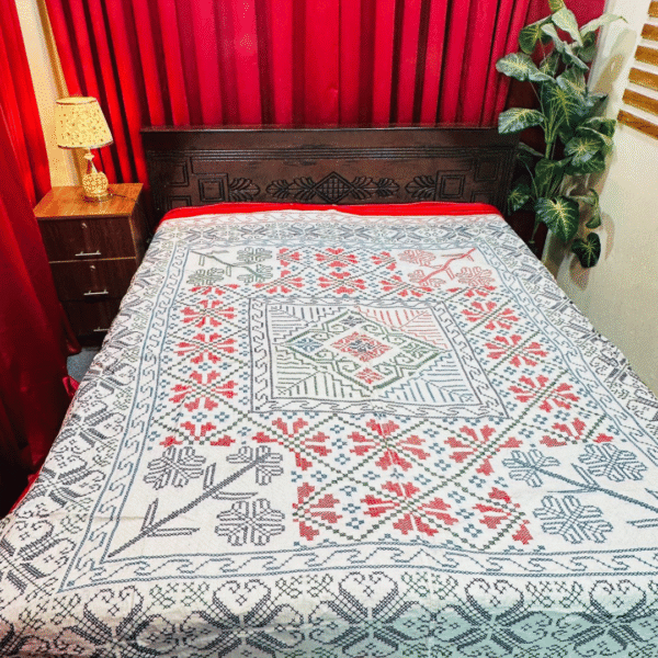 হোয়াইট কালার কার্পেট নকশি কাঁথা