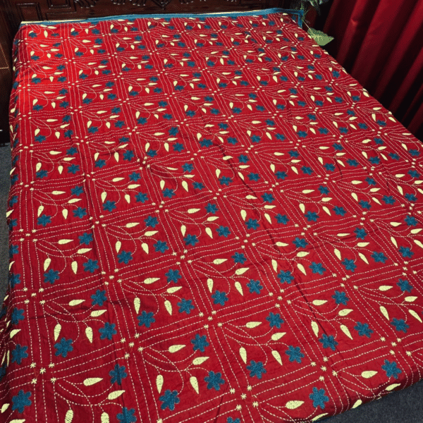 মেরুন কালার গাছফুল নকশি কাঁথা