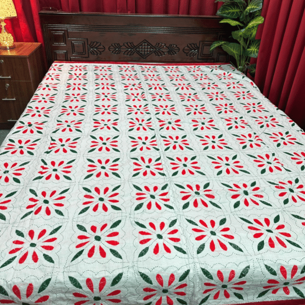 হোয়াইট কালার নয়নমণি নকশি কাঁথা